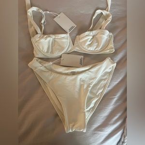 NWT, Monday swimwear clovelly top and Seychelles bottoms. Ivory. Size small.